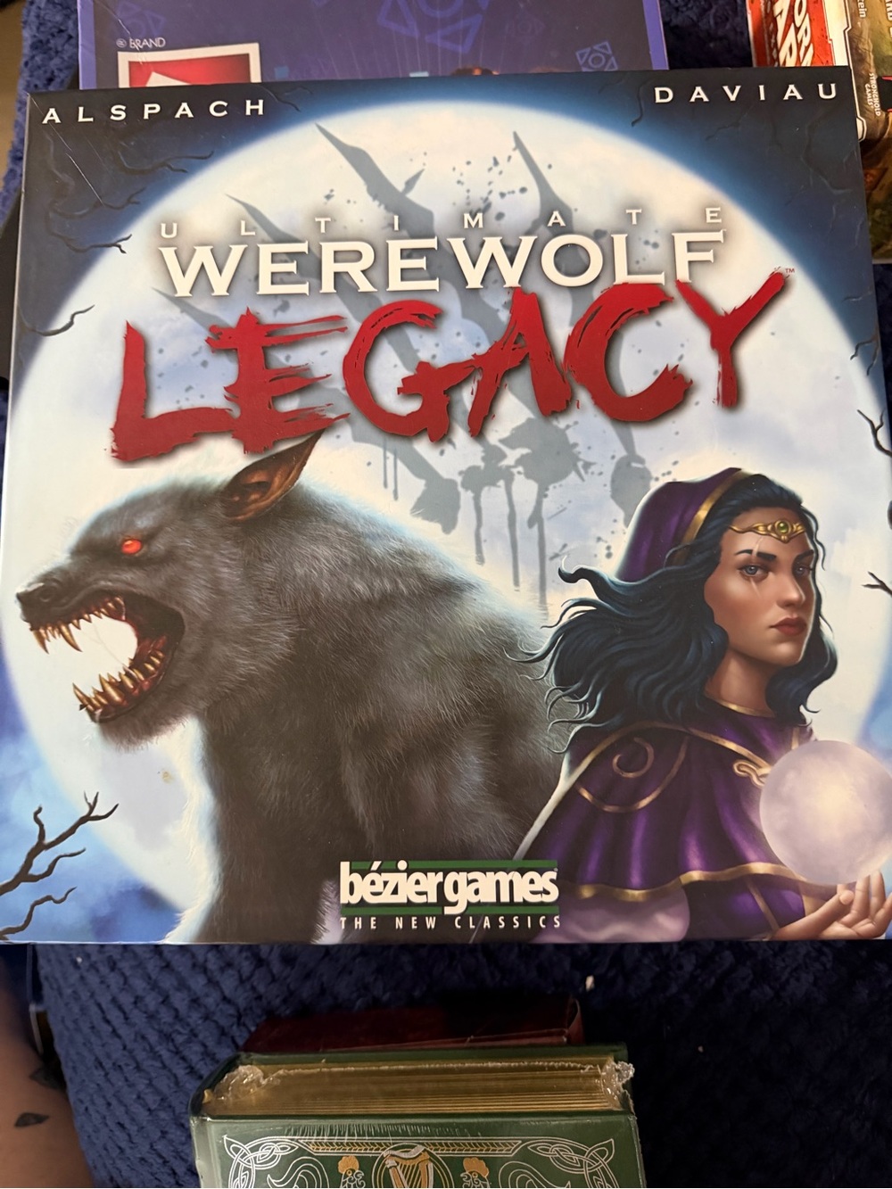 Ultimate Werewolf Legacy Board Game - Bézier Games - Blue & Red